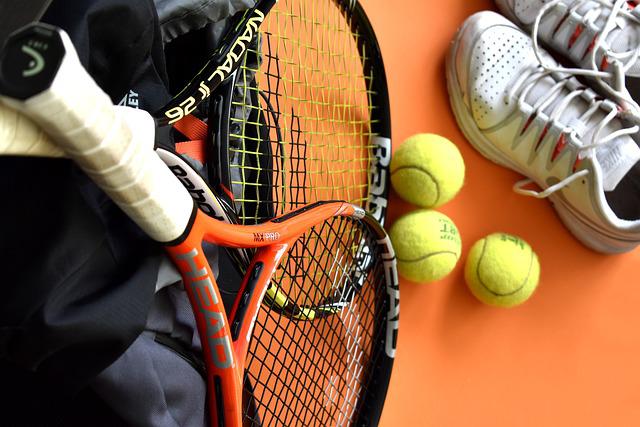 vybavení na tenis